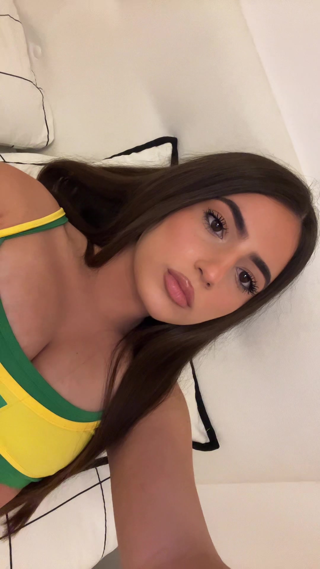 @Micaelaingala