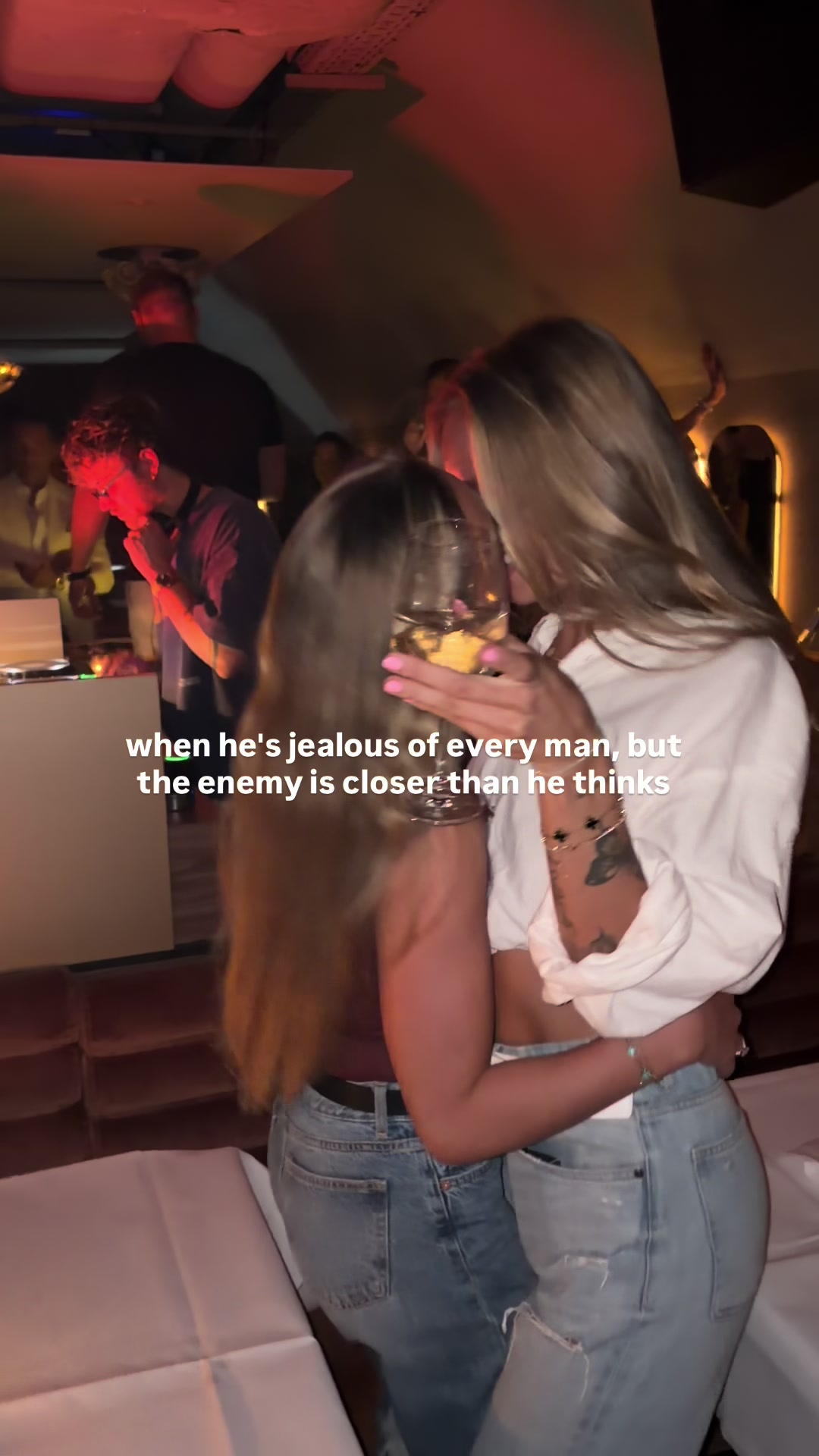 @Laurajolierose