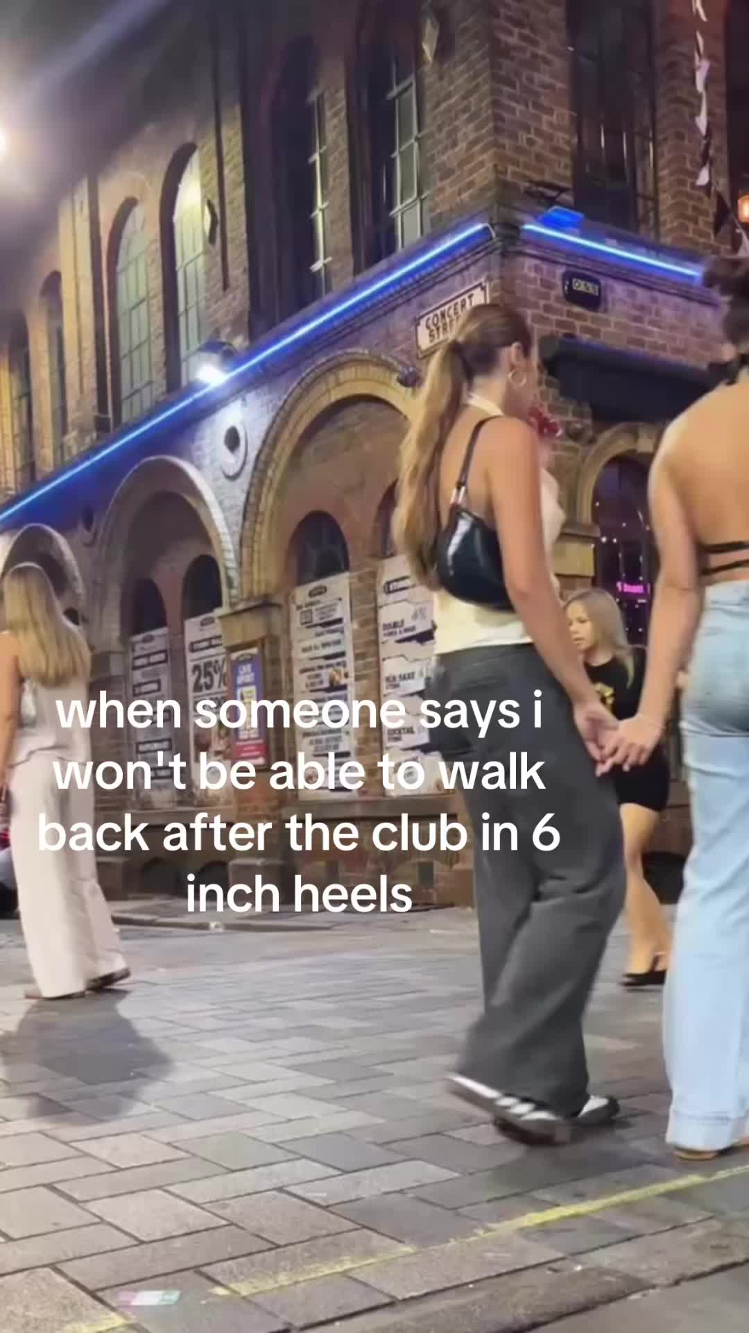 @hollyperring