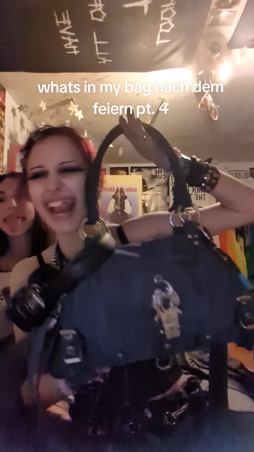 @Elli 🦇 (zeuginikkimels)