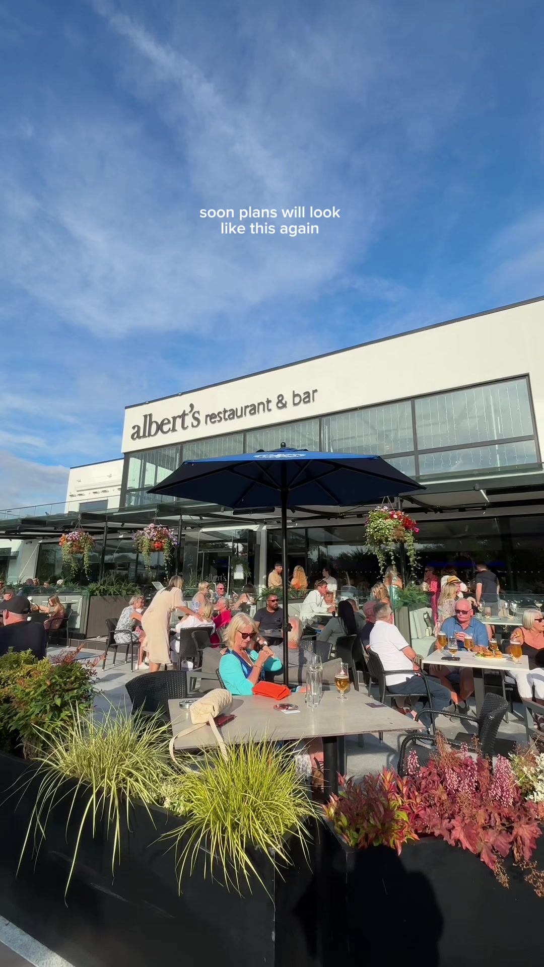 @AlbertsRestaurants
