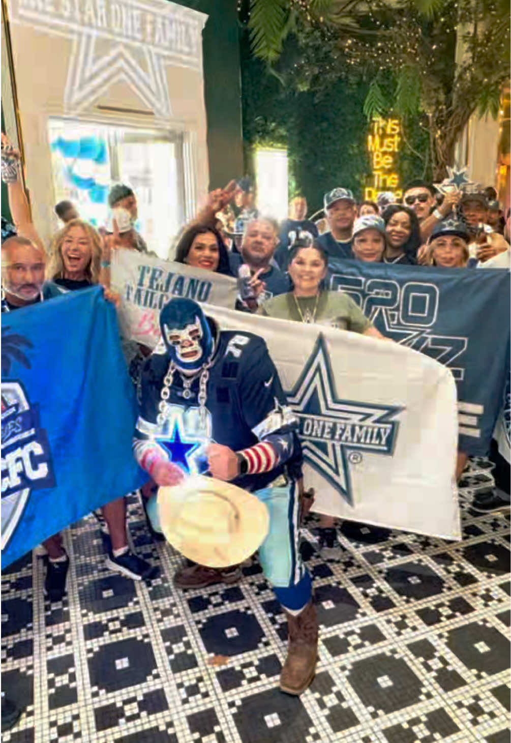 @One Star One Family ✭