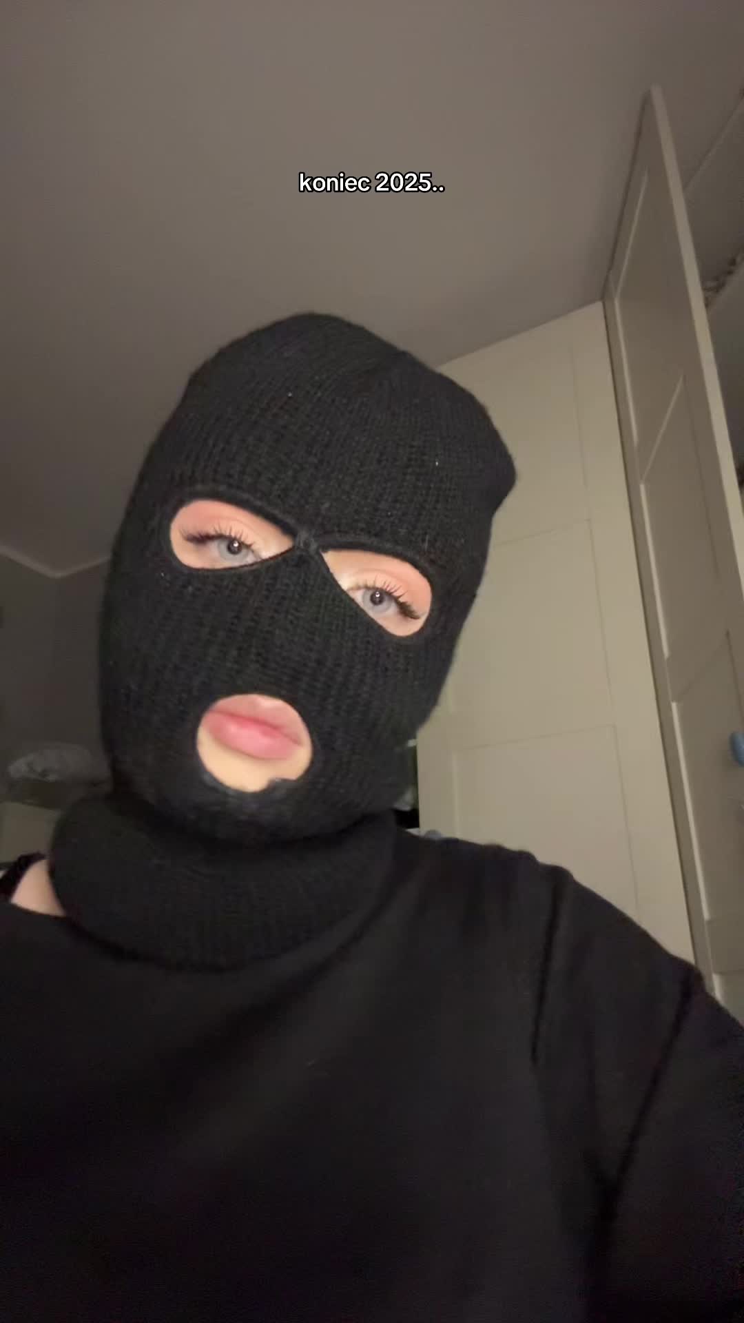 @🖤