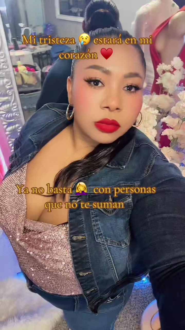 @Morena chic vintage👛👒👗