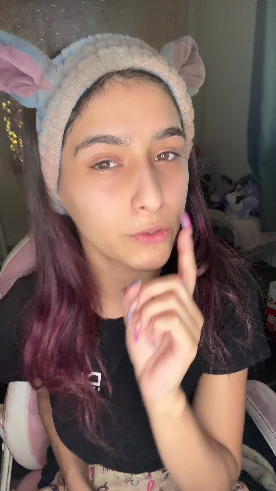 @𝔇𝔞𝔷𝔷♡︎