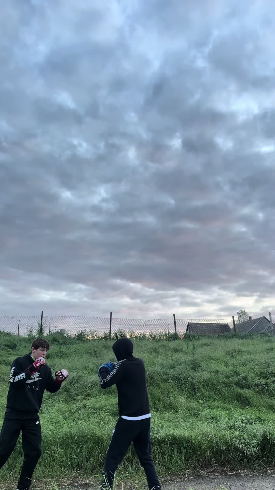 @L E V I T S K I Y