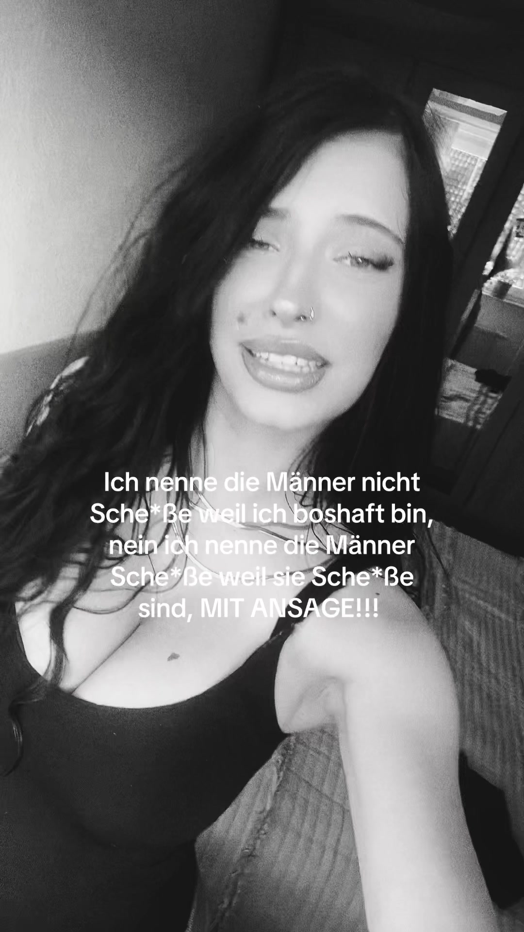 @￴