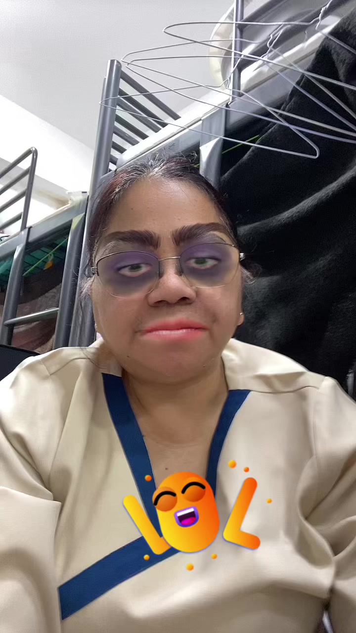 @Loreenweng