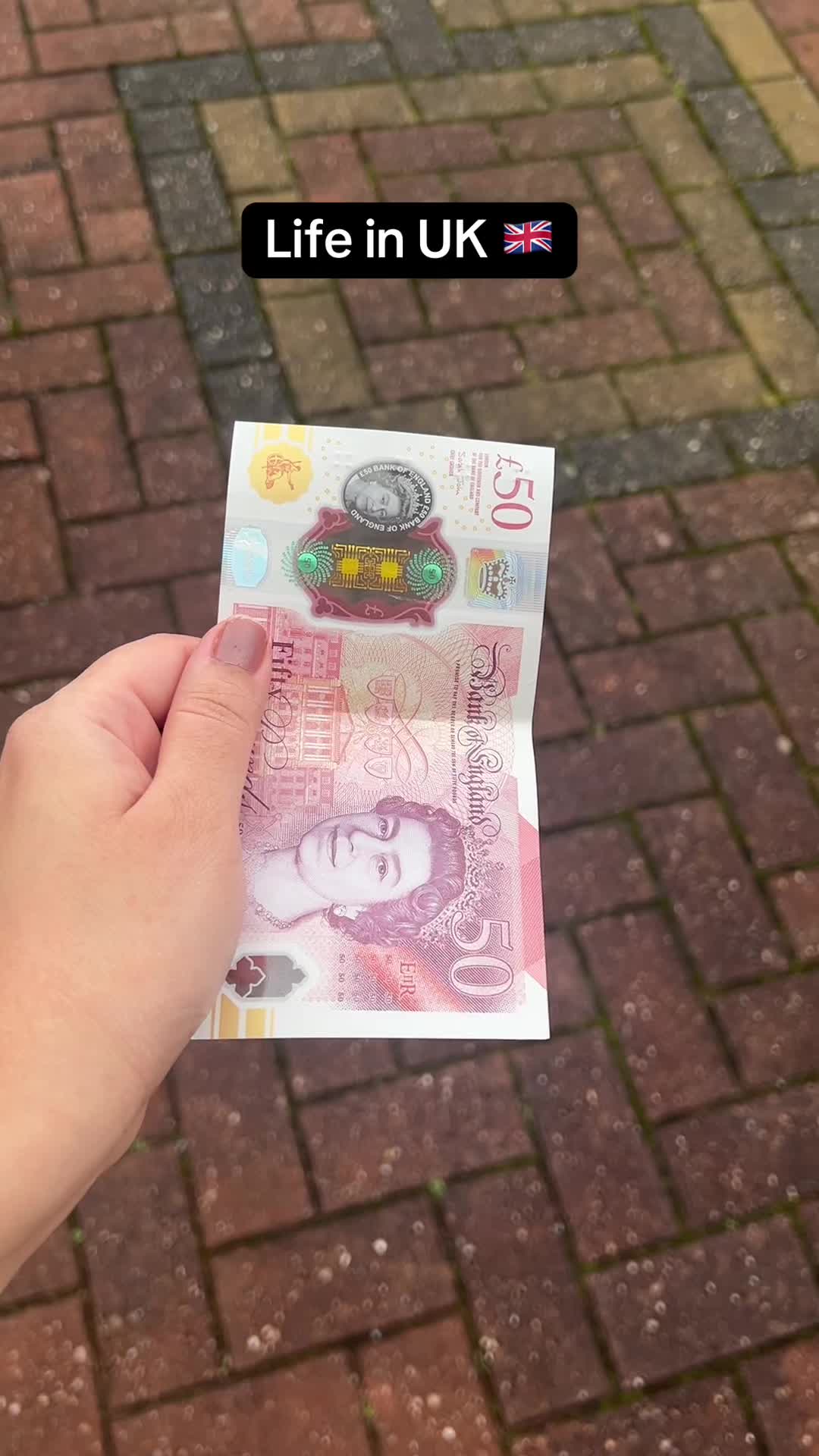 @Mom in UK 🇬🇧 / UK tips