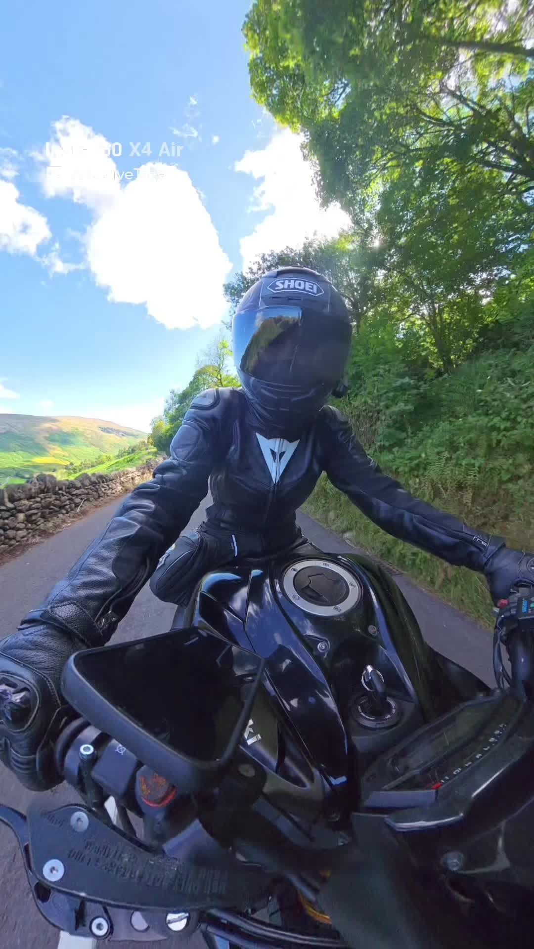 @LivyZed🏍️