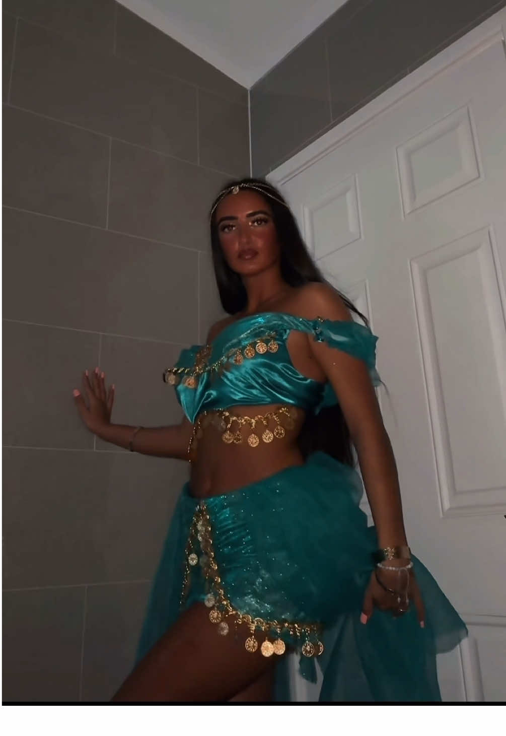@AngelinaLee