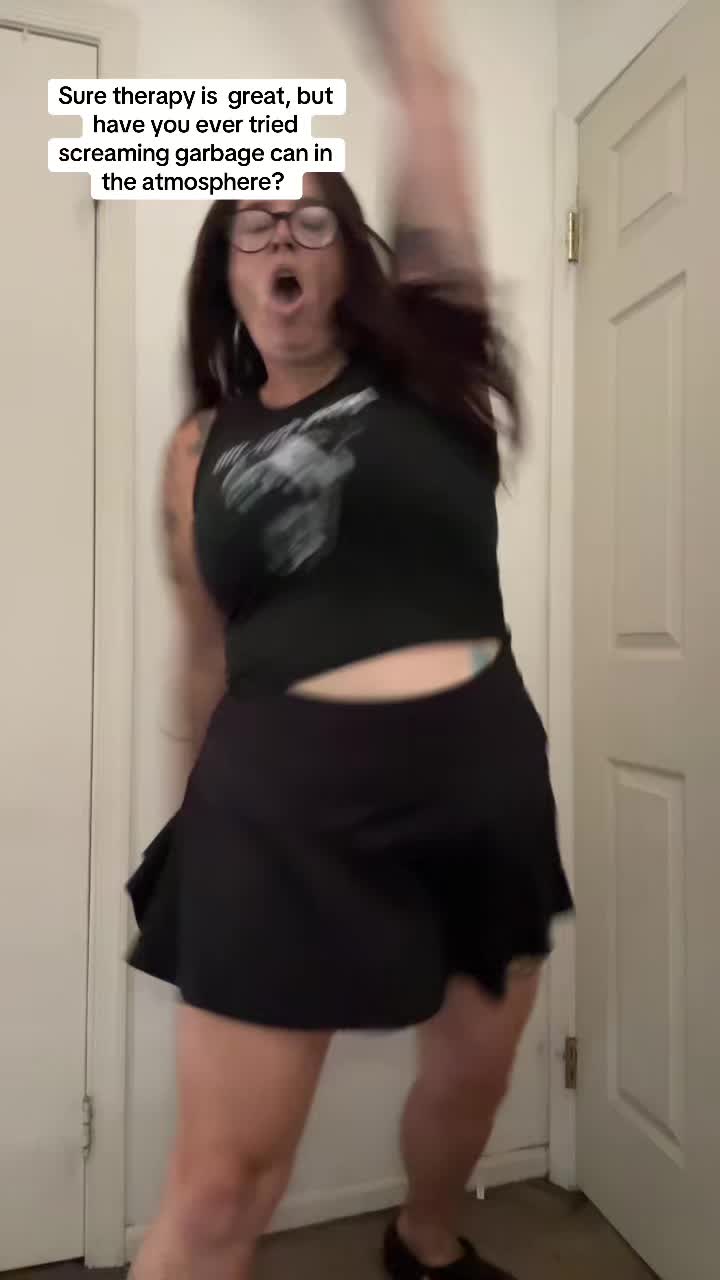 @oncearollerskatingbabe