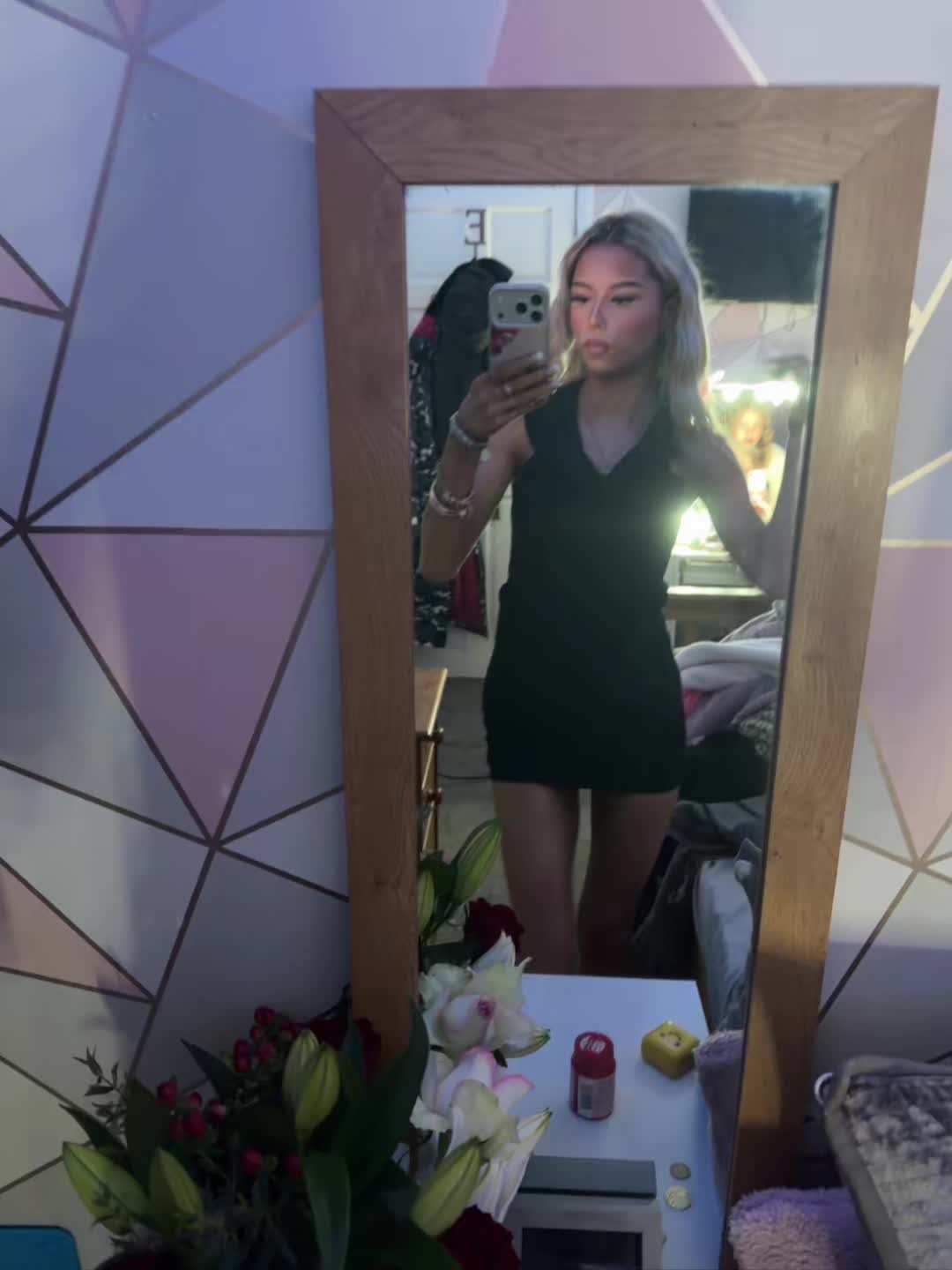 @𝐄𝐦𝐢𝐥𝐲 🤍