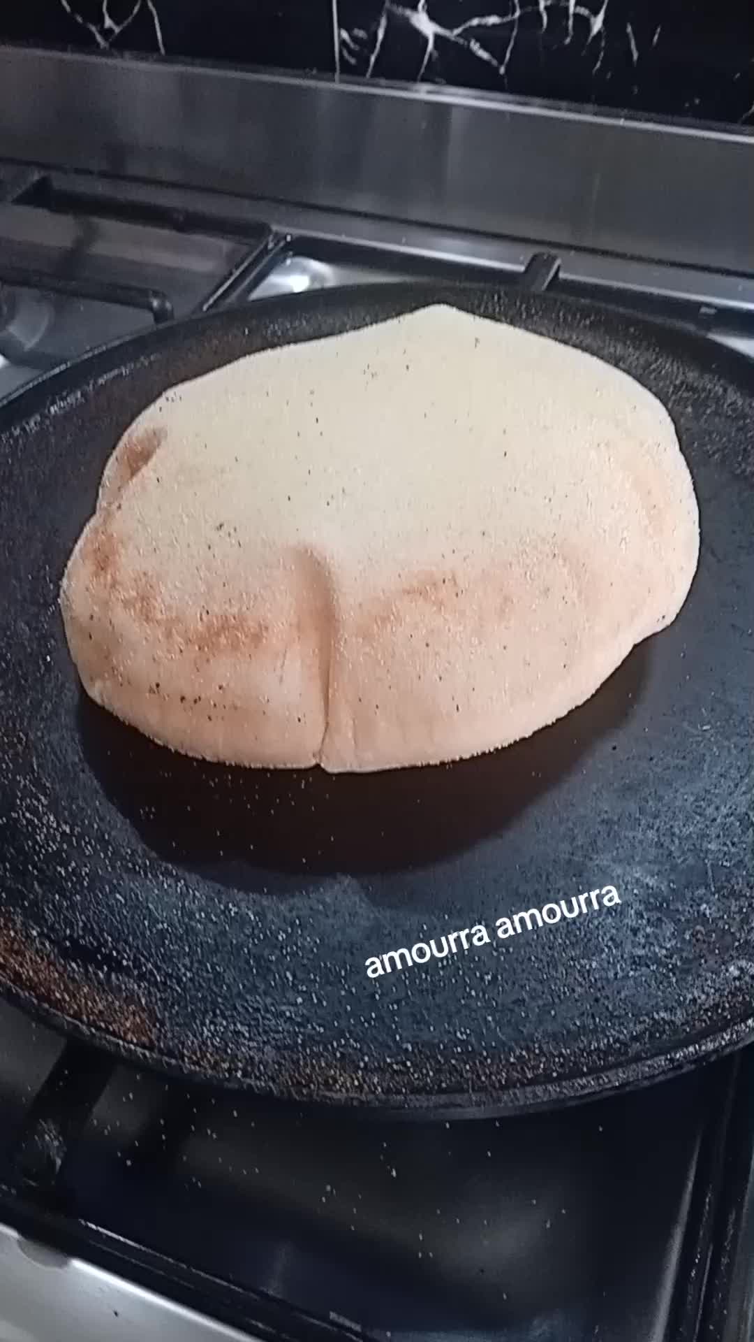 @amourra amourra