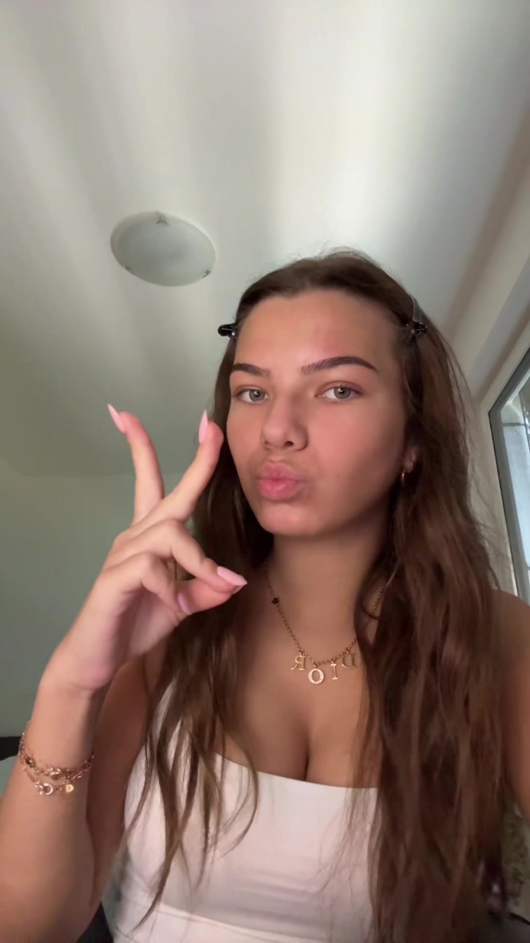 @Anicka