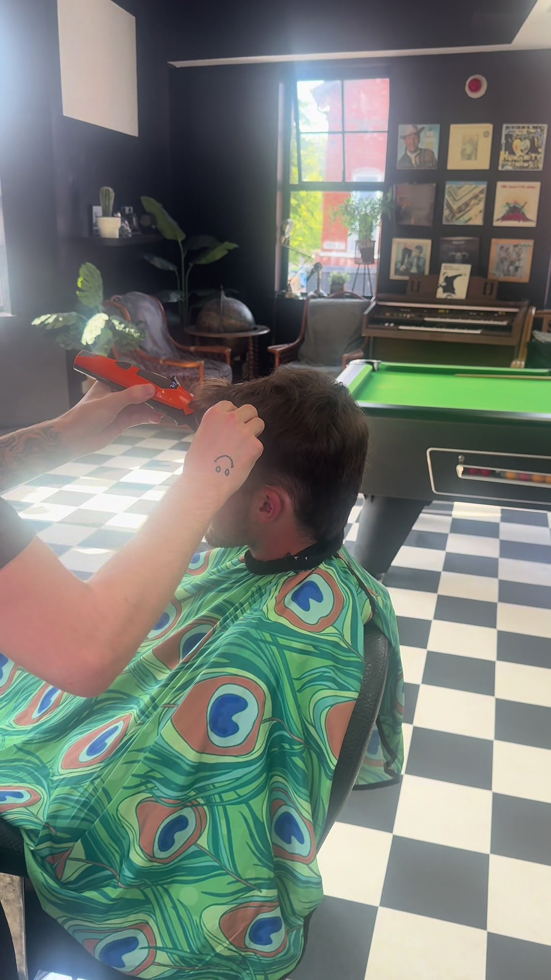 @chris_b_hair