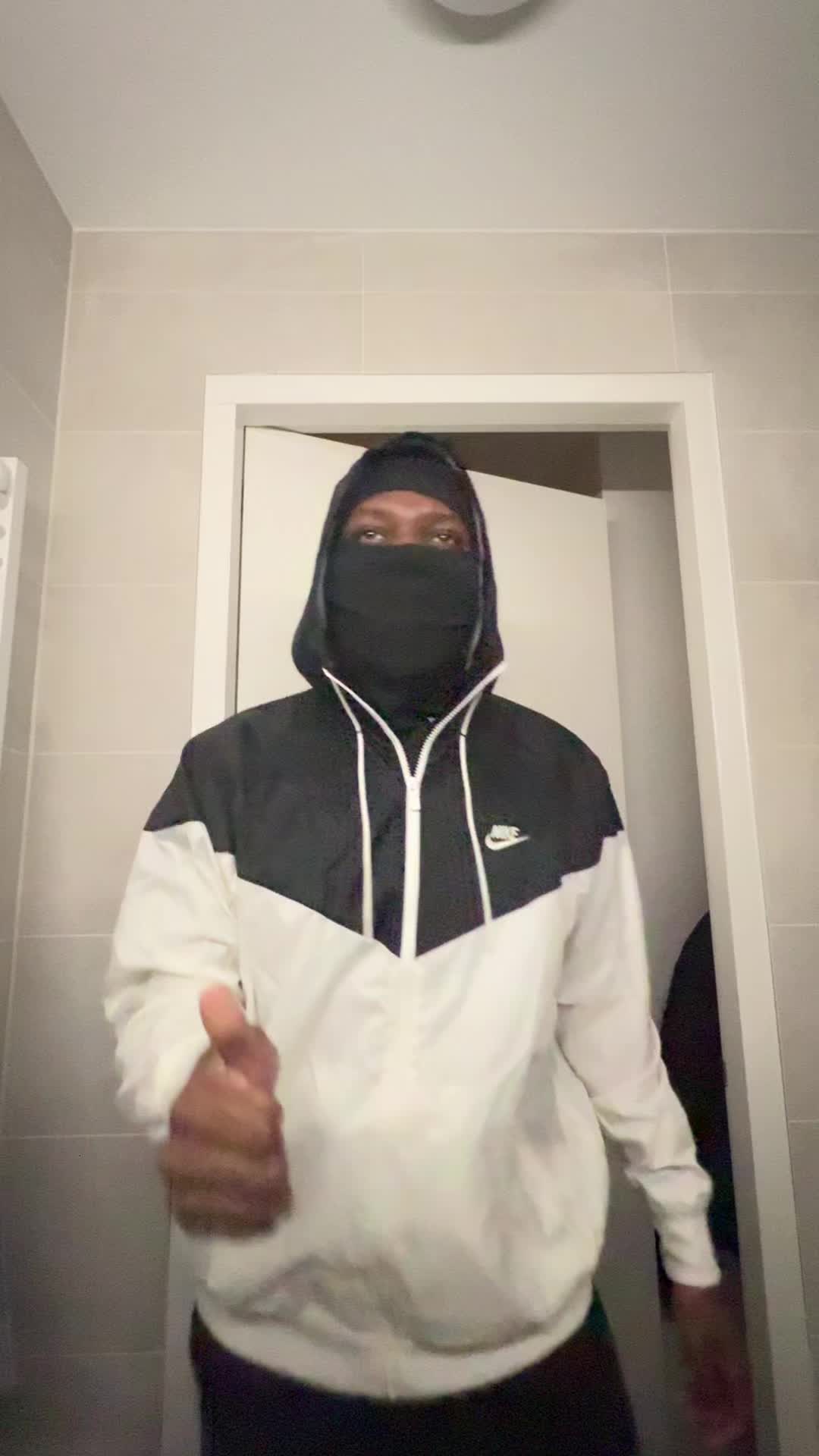 @𝐖𝐡𝐨𝐢𝐬𝐃𝐨𝐮𝐛𝐥𝐞𝐆