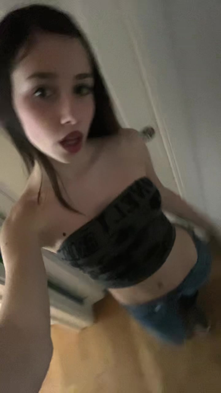 @laralombardii
