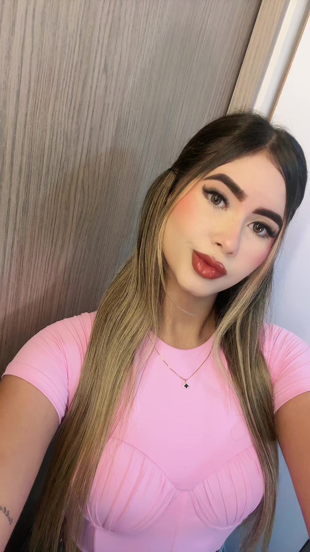 @𝓥