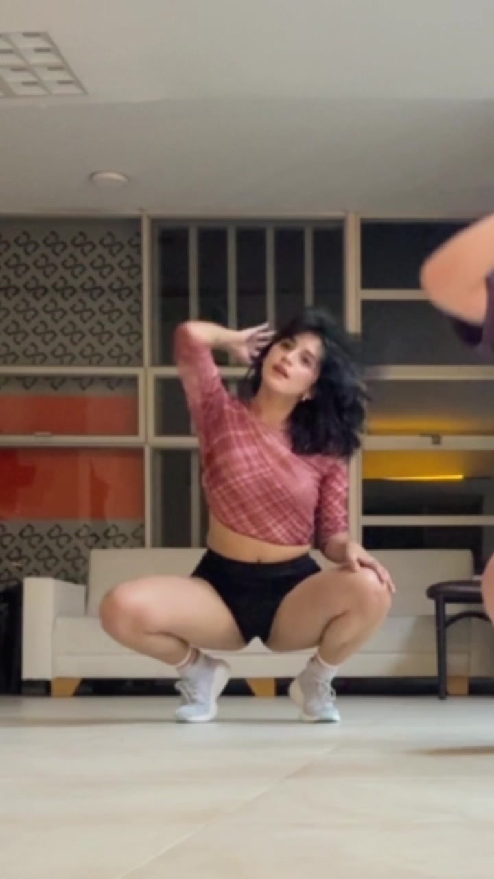 @Danielavaus