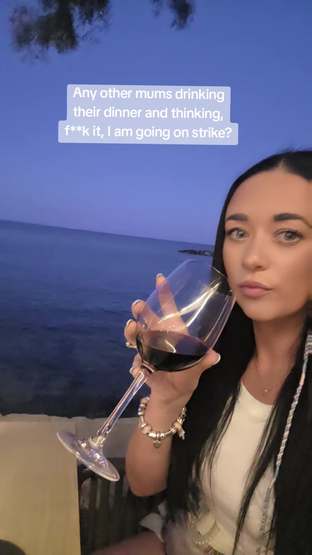 @Laura Louise 🏴🤍