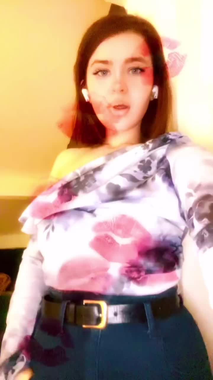 @Celia ♊️🦅