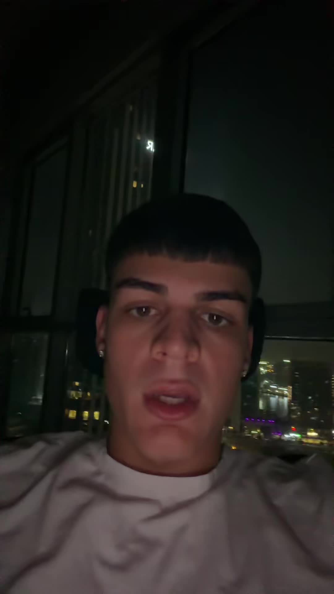 @victtor