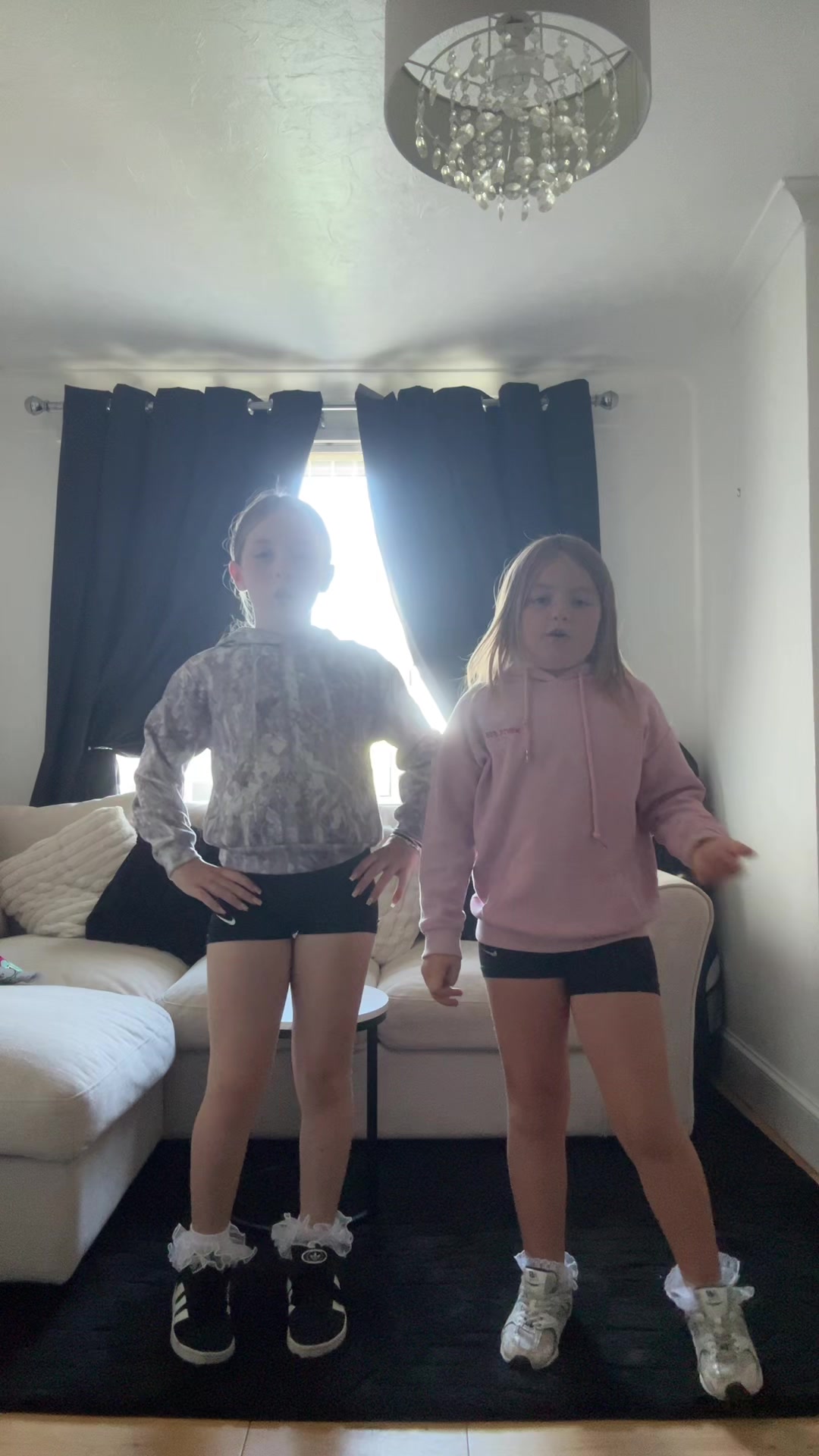 @&bull;maisie🦄🤍