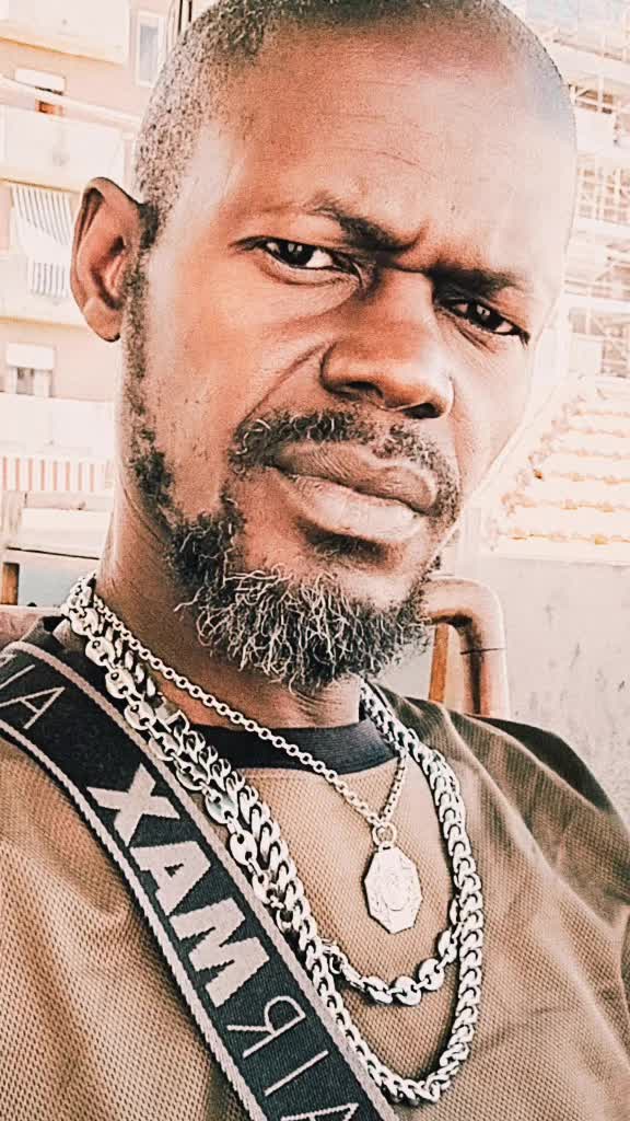 @Momar Ndiaye Salvini