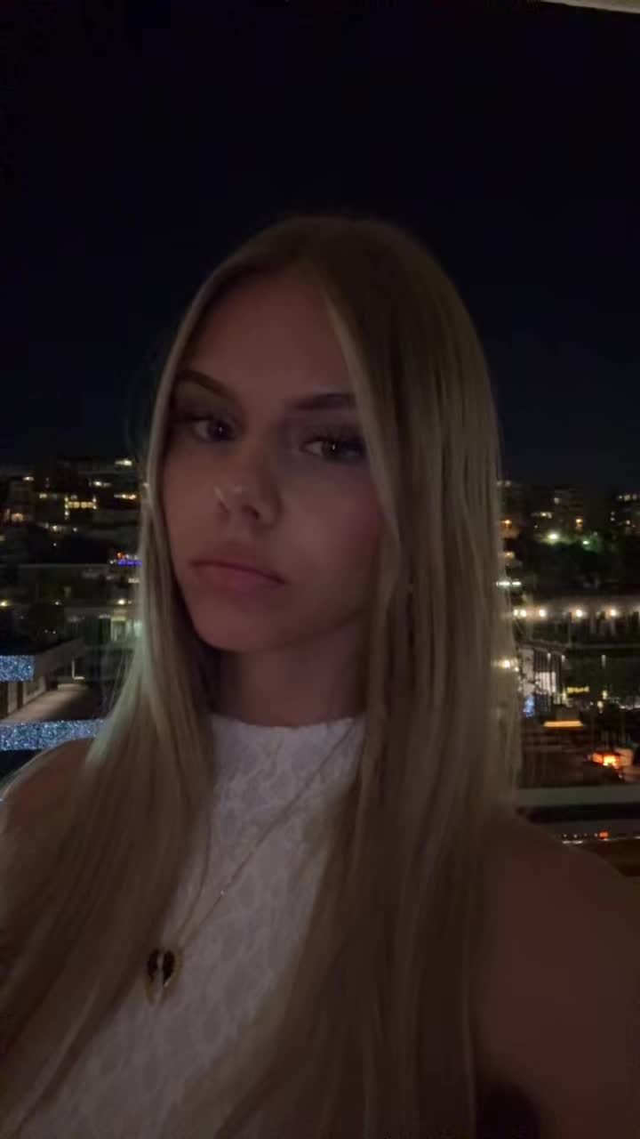 @larissa
