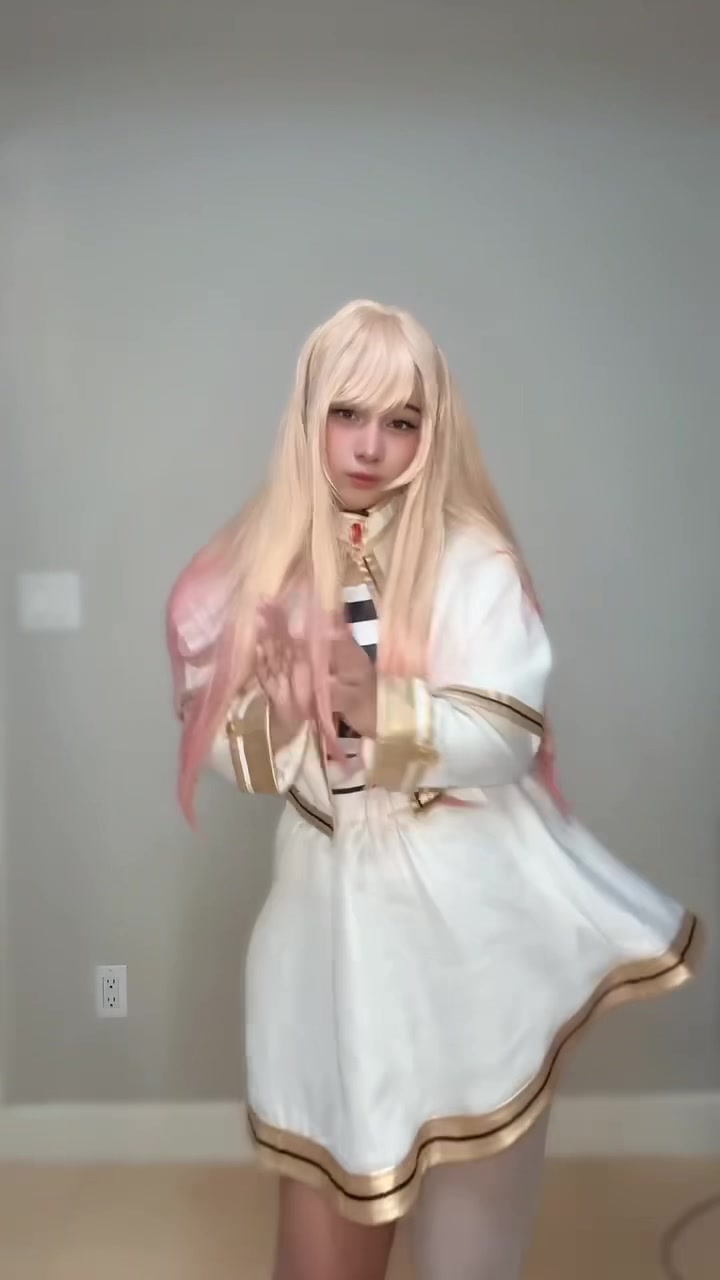 @strawbunnzie