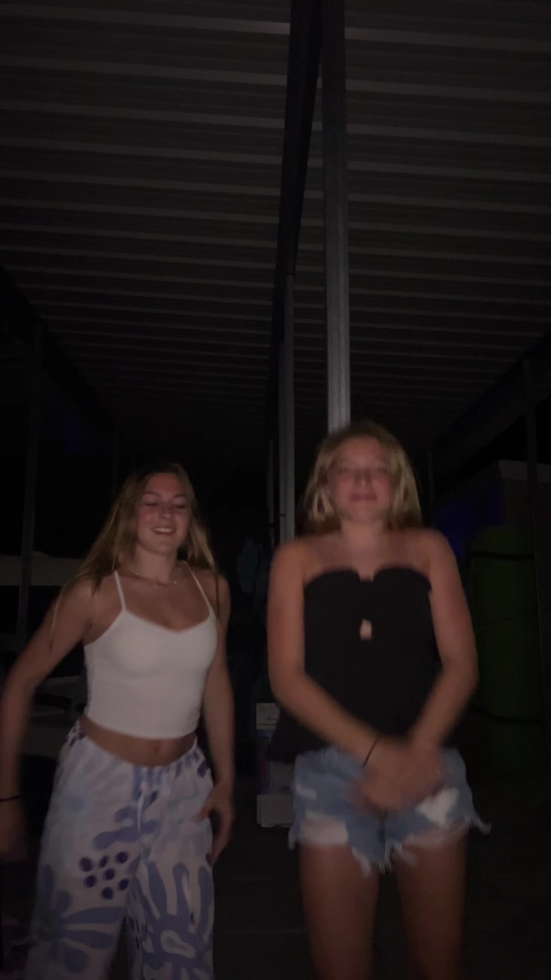 @AMYABLOHM