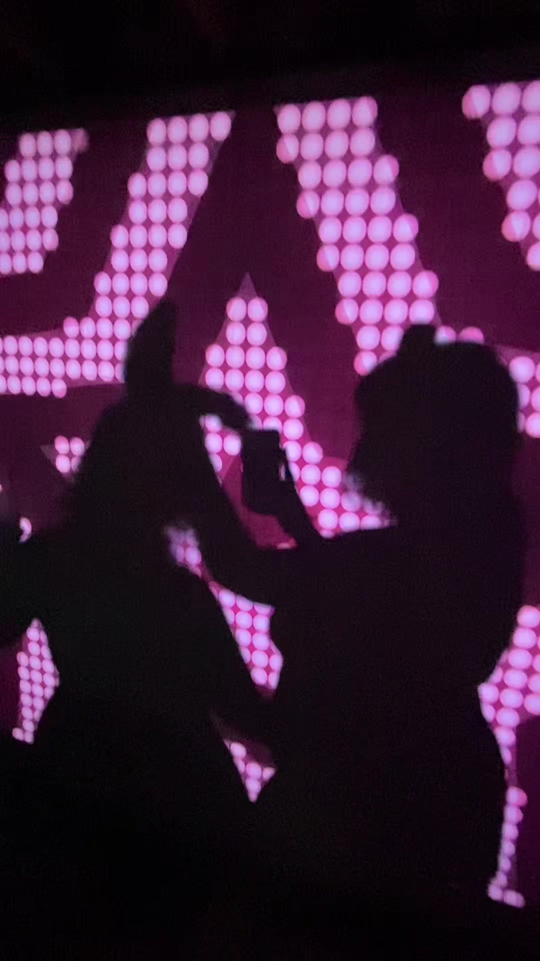 @Luna Lugosi🦇