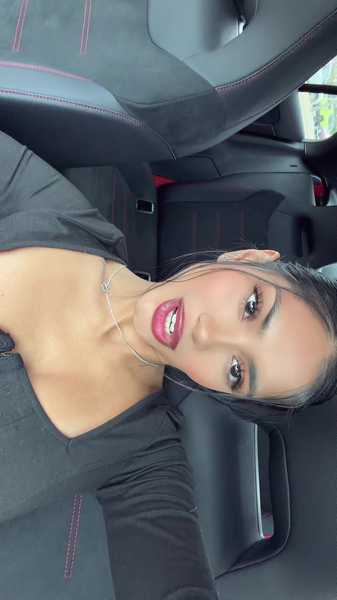 @Devina1216_