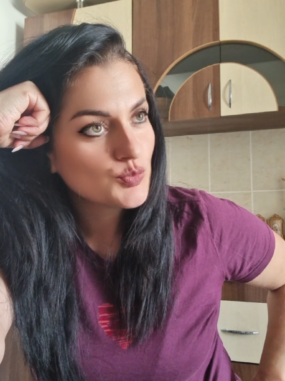@Ruxandra Roxy