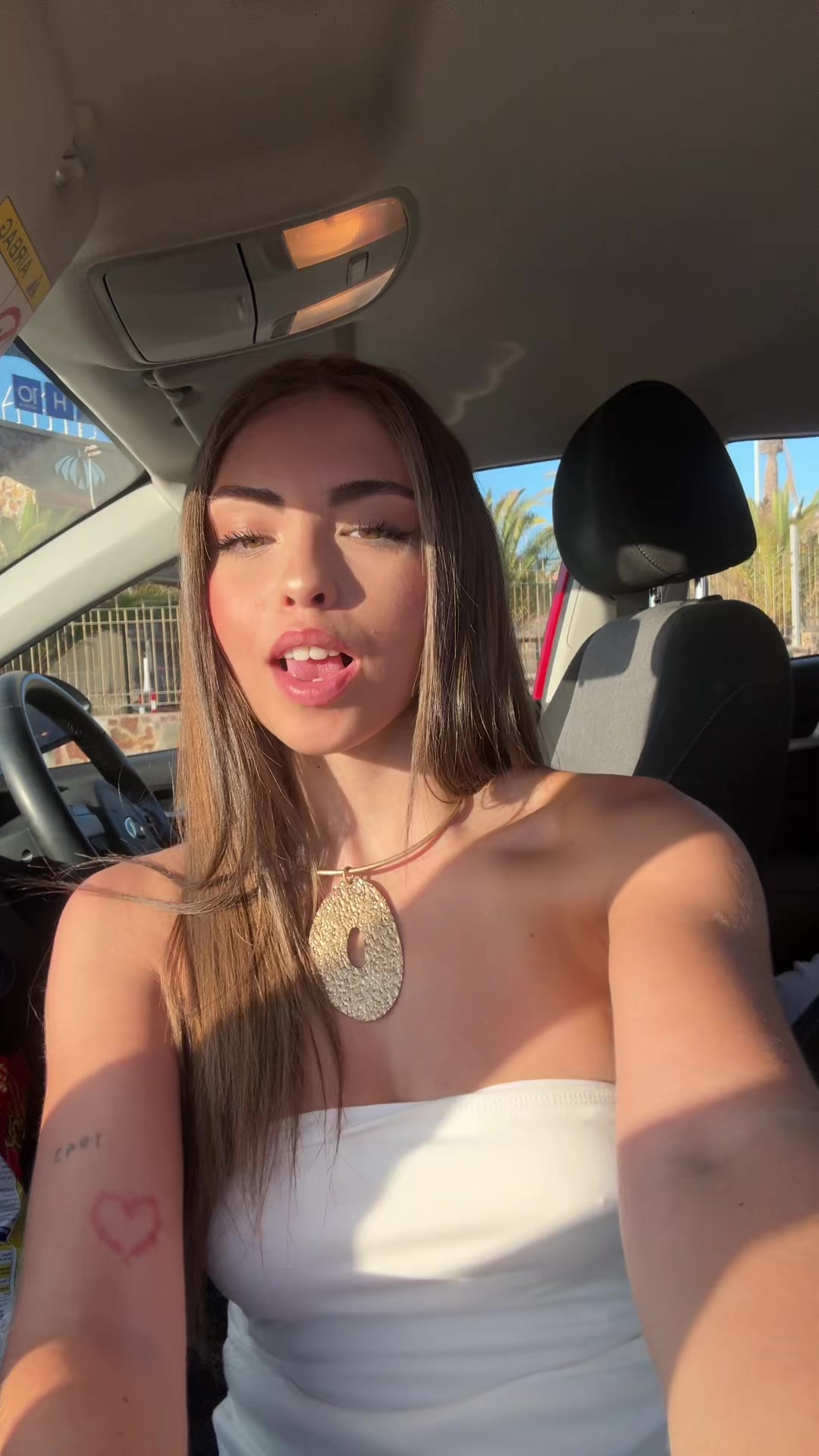 @Ana🪩🍒