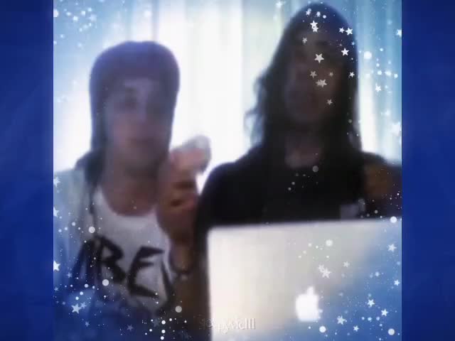 @☆彡 𝐍𝐨𝐚𝐡 ミ☆
