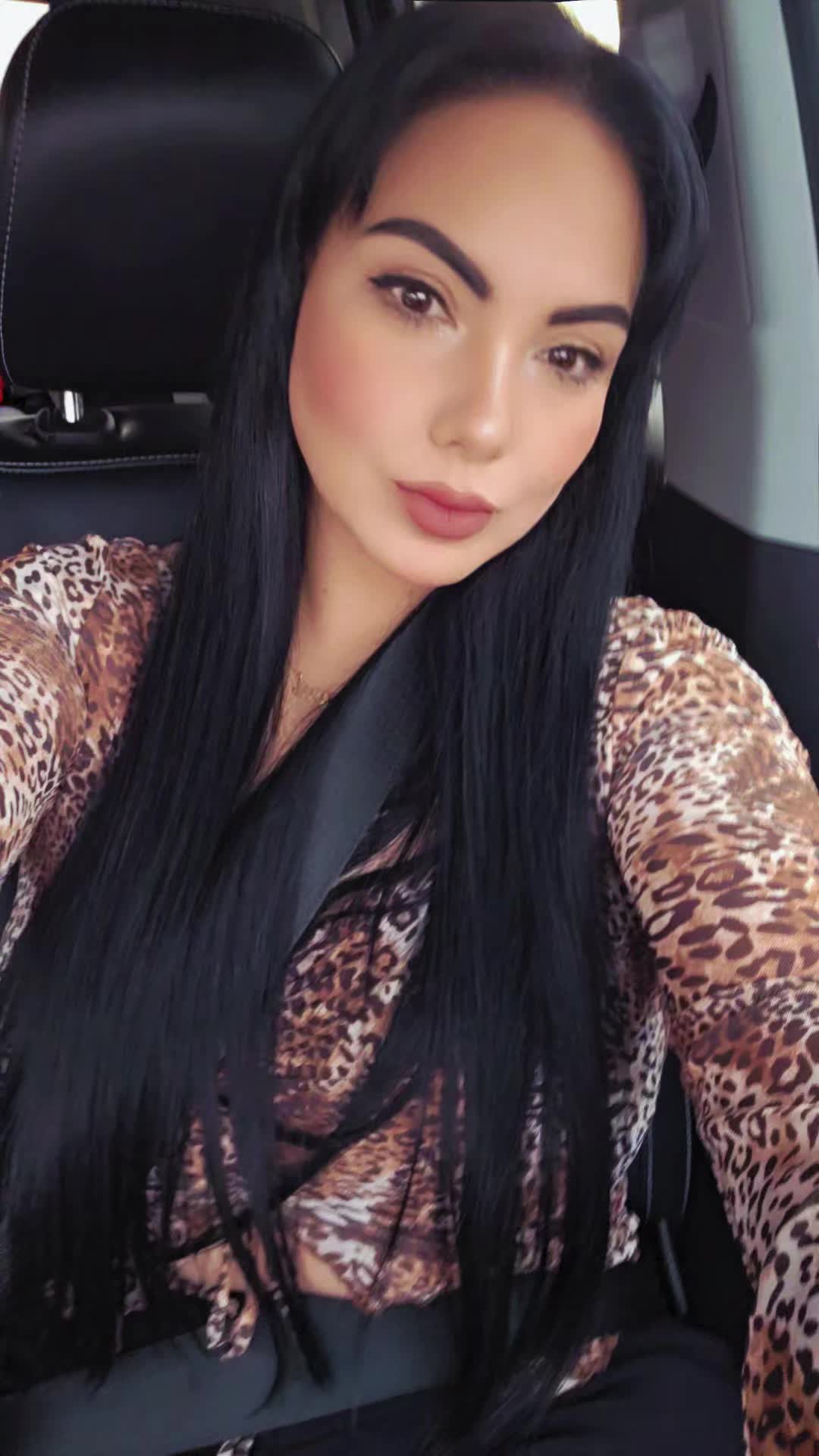 @mayra loya 🖤🍒