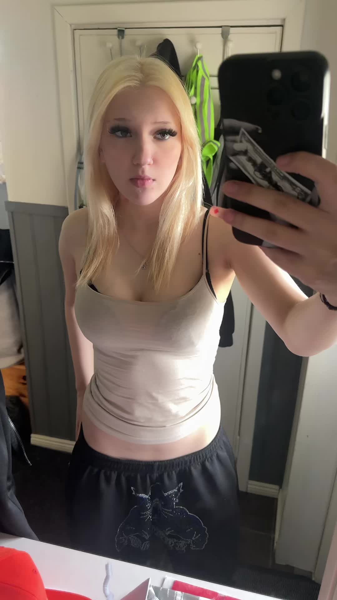 @️Emma💋👀