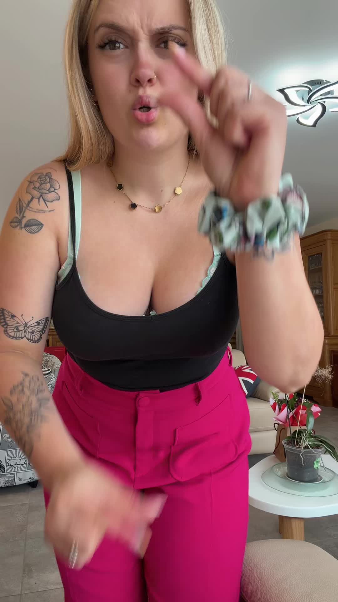 @Juju l’unique 🤷🏼♀️