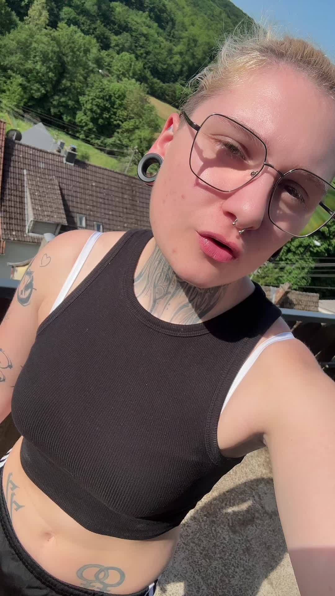 @Ena