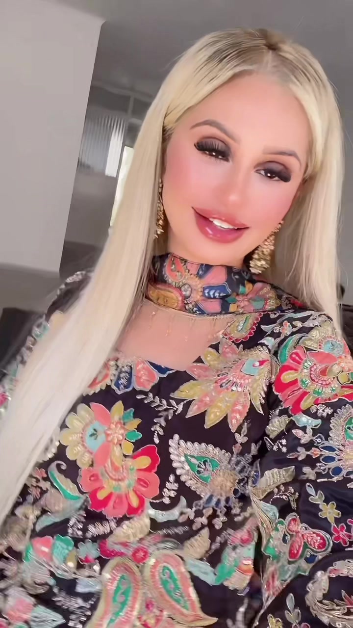 @annieamin