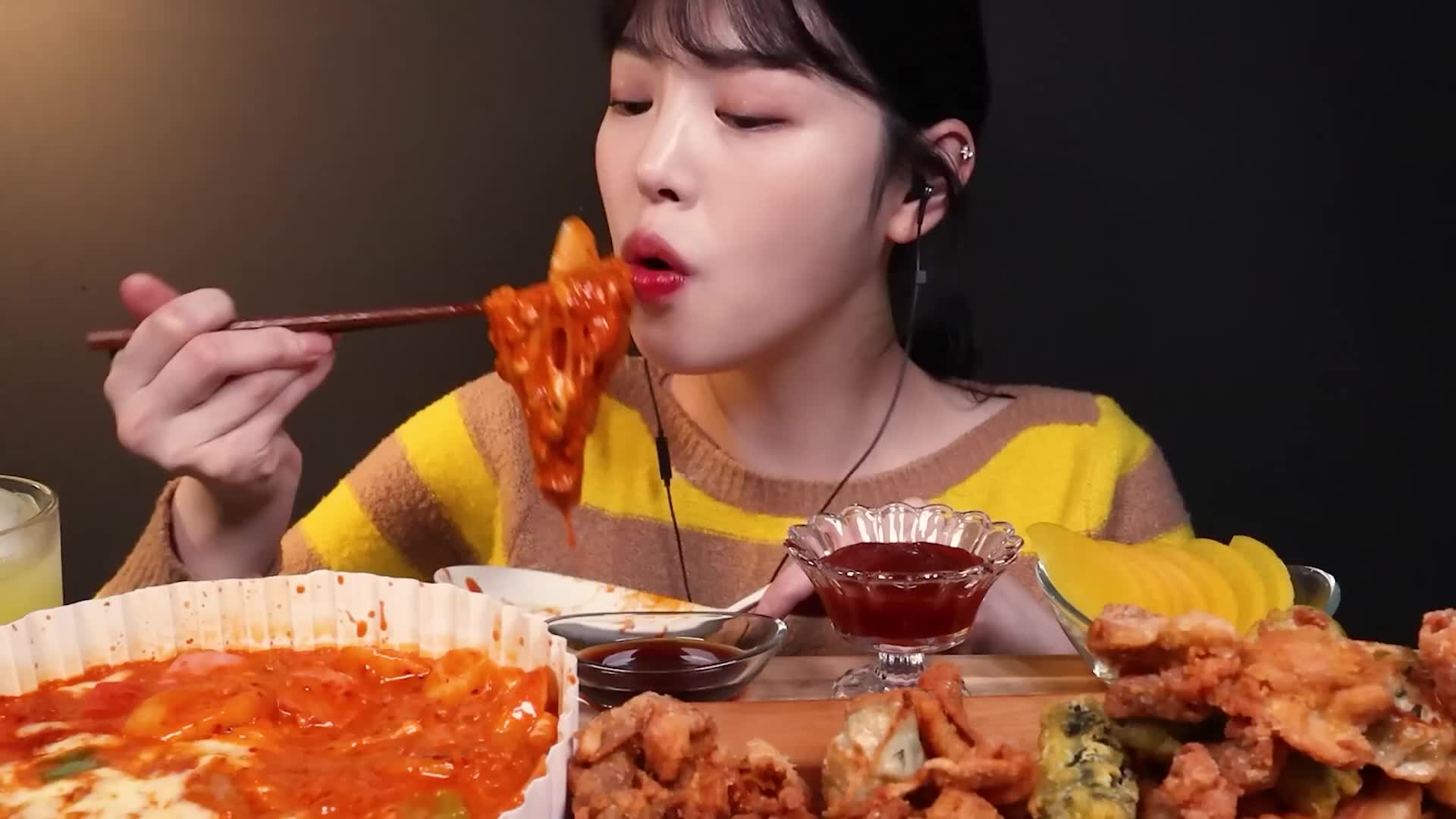 @ASMR J