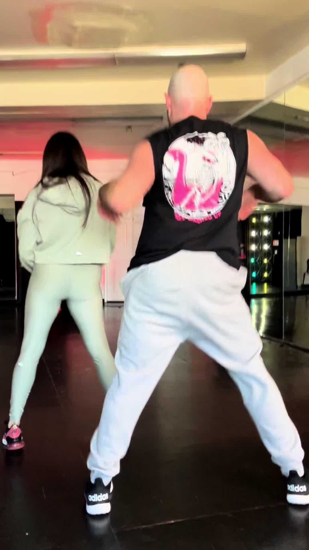 @ManuMoves