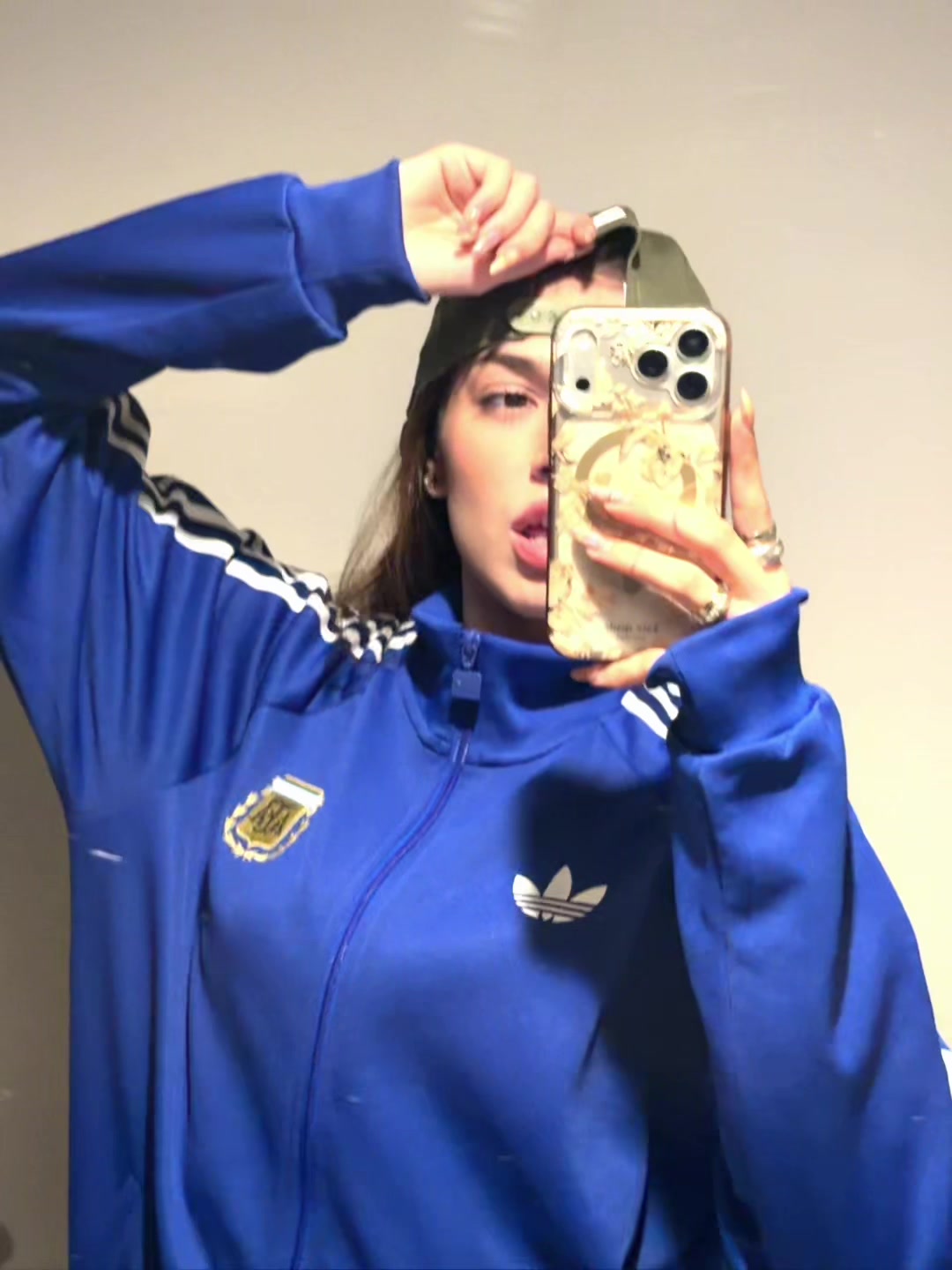 @👾