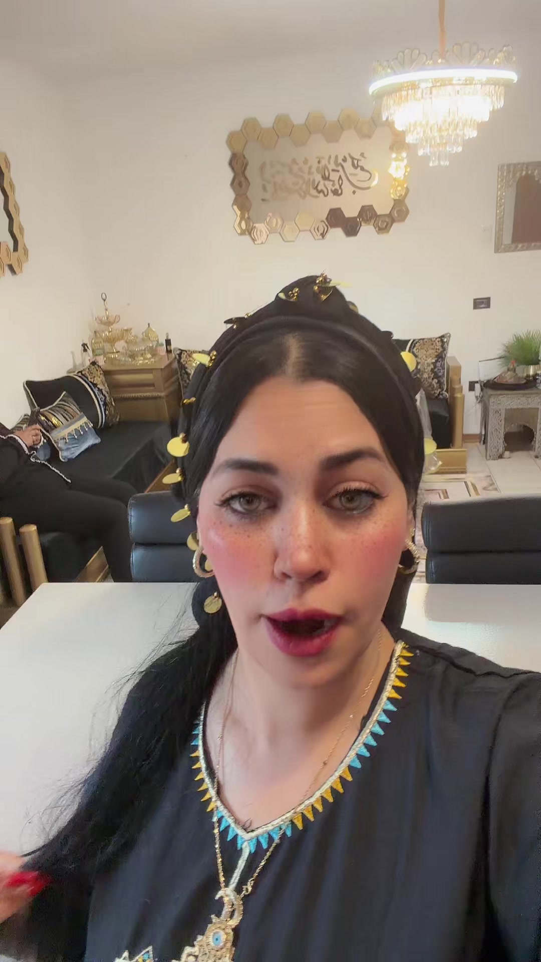@Fouzia Aqli