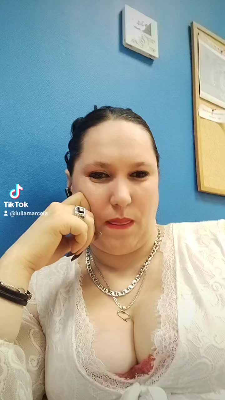 @iuliamarcela