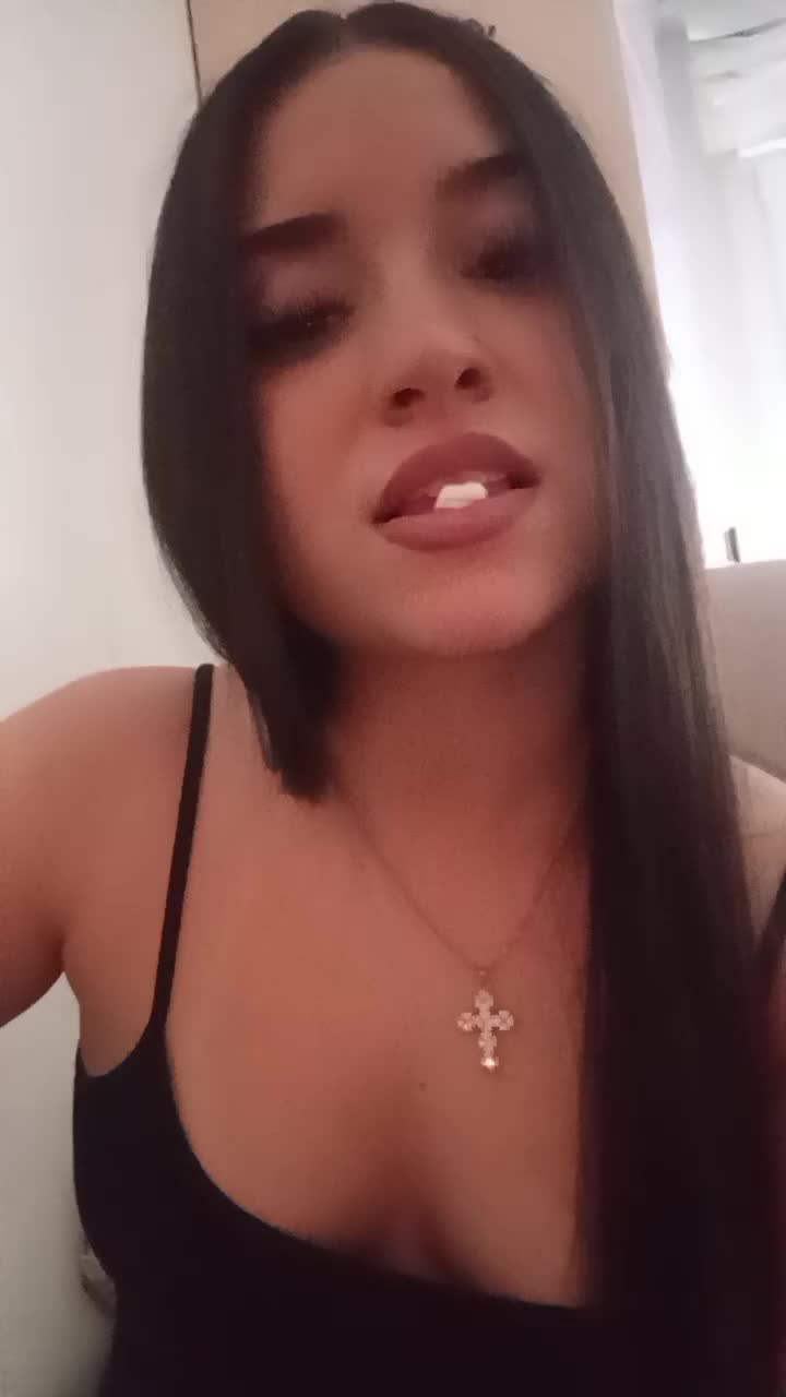 @tati 🍒🪞📿