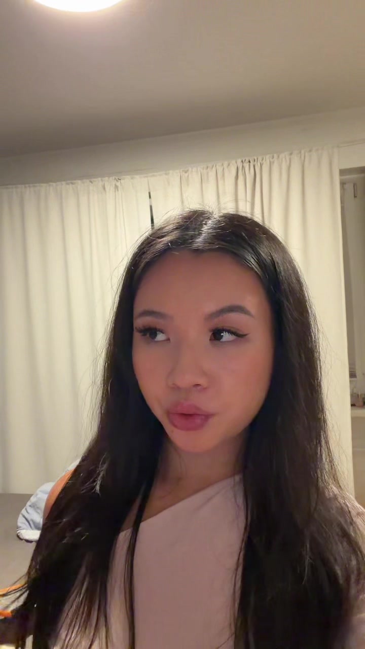 @linhngy_