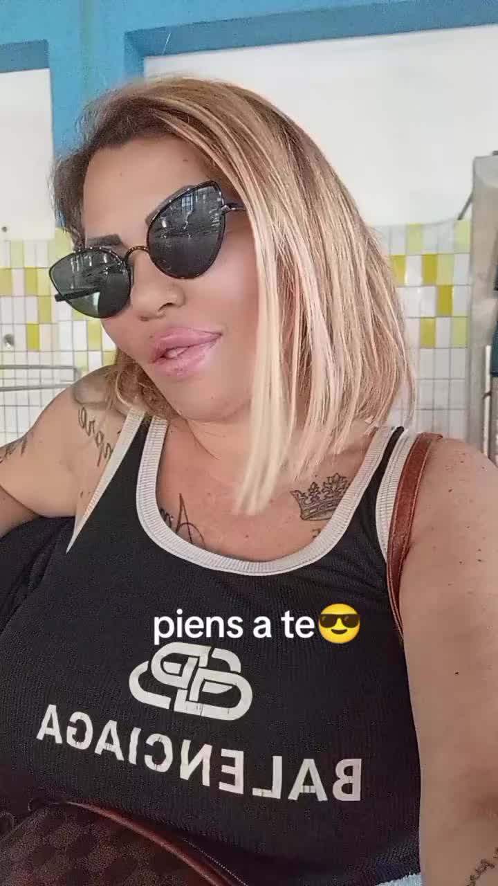 @ChanelFerone